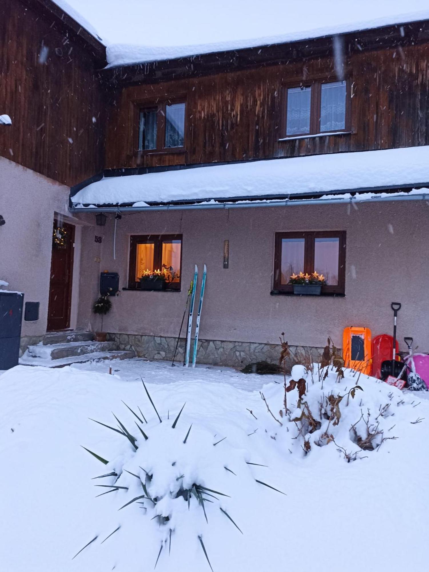 Apartmany Roudnice Jestrabi V Krkonosich ภายนอก รูปภาพ